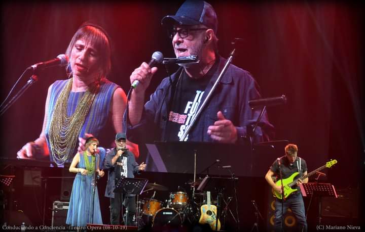 León Gieco, <a href="/lizarazuok/">Hilda Lizarazu</a> y <a href="/javiermalosetti/">Javier Malosetti</a> en el Festival <a href="/conduciendoCAC/">ConduciendoCAC</a> - Teatro Ópera 8 de octubre de 2019