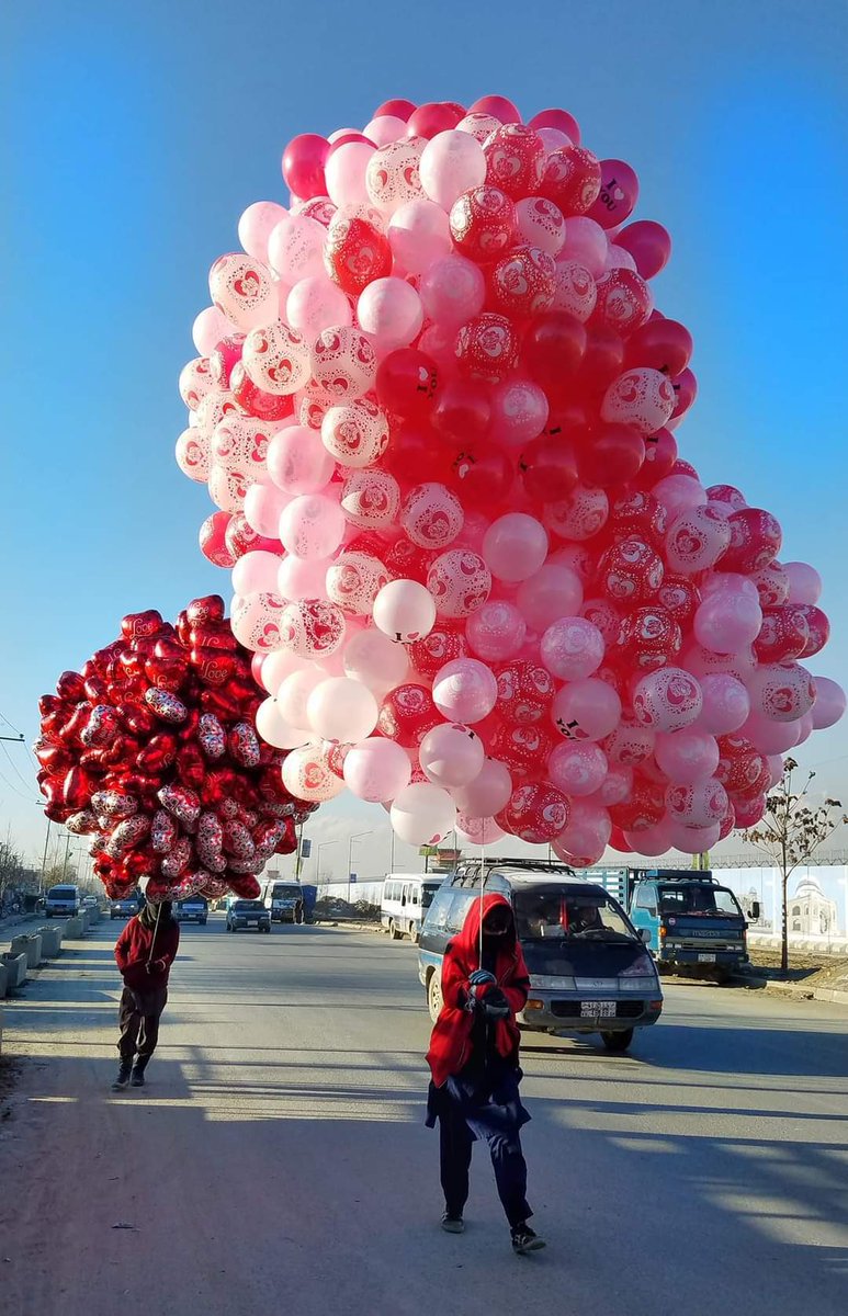 IAfghanNEWS's tweet photo. On the streets of Kabul
LOVE is still alive. https://t.co/wzT9d9BbSi
