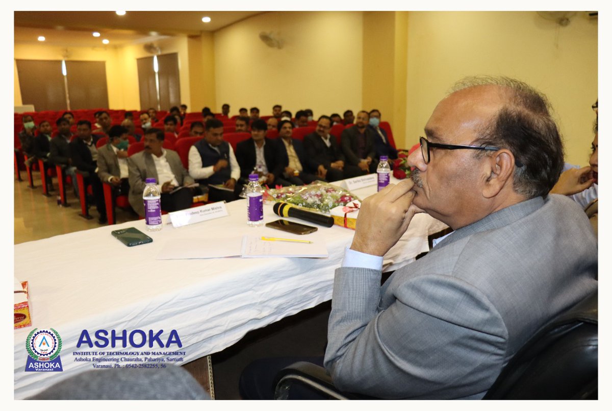 AKTU_Lucknow's tweet photo. टीवी और रेडियो मैनेजमेंट का नया कोर्स शुरू करेगा एकेटीयू 
कुलपति प्रो.प्रदीप कुमार मिश्र ने कहा है कि डा.एपीजे अब्दुल कलाम प्राविधिक विश्वविद्यालय अब टीवी और रेडियो मैनेजमेंट के लिए नया कोर्स शुरू करने पर विचार कर रहा है। यूपी में अभी तक इस तरह का कोर्स नहीं था। @Pradeep1881964 https://t.co/gmNlrNLtjM