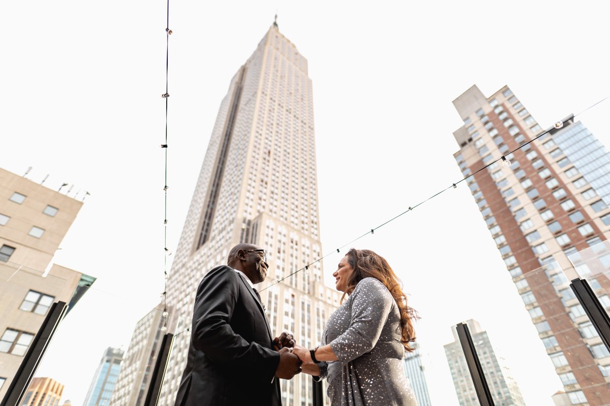 Tatiana_Caic's tweet photo. Where to propose in New York with the Empire State Building view?

https://t.co/UYu3vNmAzE

#proposal #engagement #nycproposal #willyoumarryme #nycengagement #nycproposalplanner #proposal007 https://t.co/kMUwny1hi0