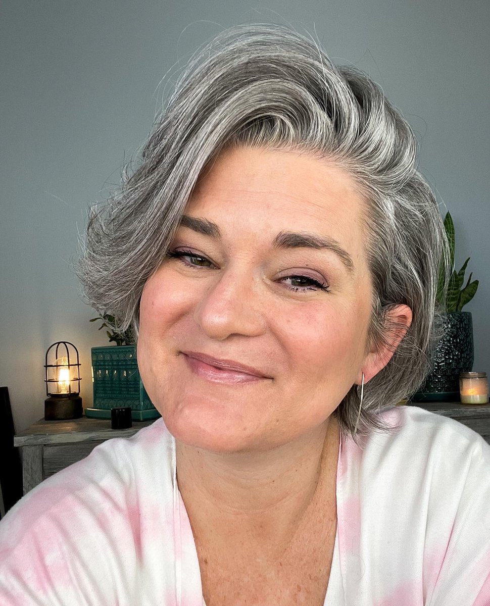 Carrie__Jessica's tweet photo. No matter if youβre booβd up, getting loved down, or left in peace Happy Valentines Day π
#silversisters #grayhairdontcare #silverbob #growingoutpixie #greyvolution https://t.co/wJnbJGLPYB