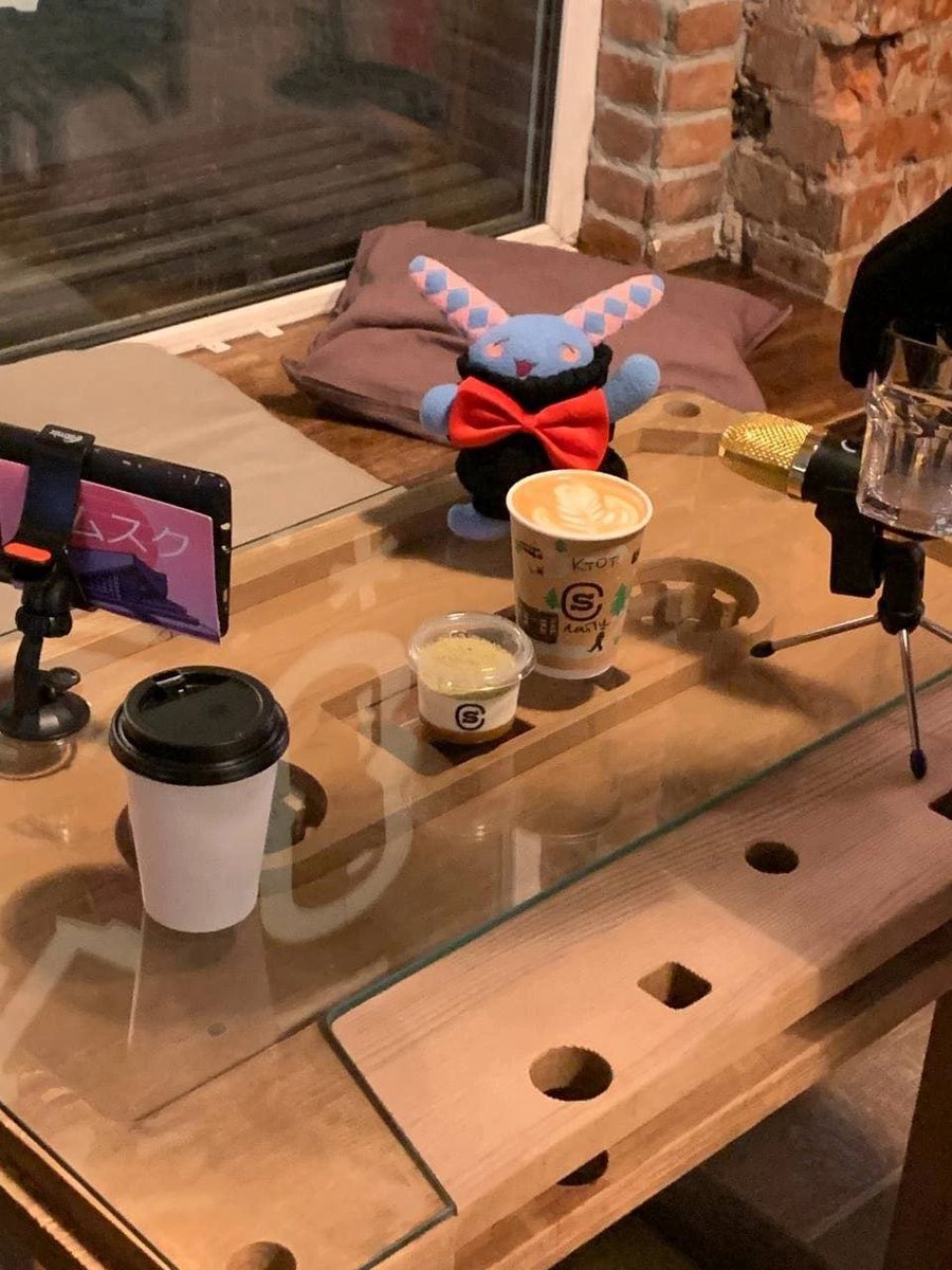 Друзья, Ктот очень спешил к нам, но вынужден был задержаться. Начало сегодняшнего стрима переносим на 21:00. Ждем вас через час с небольшим на vrnfe.st. Будем слушать музыку и поздравления в честь Дня Святого Валентина!