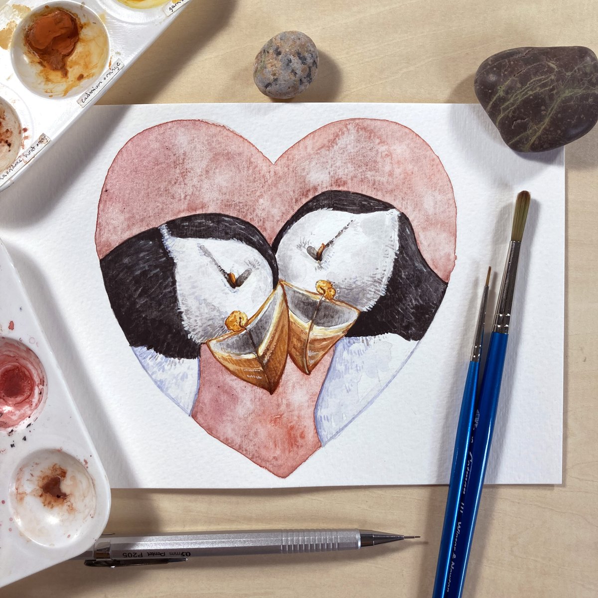 lroweart's tweet photo. Happy Valentine's Day, you Stud-Puffin! 🐧
Each year I paint a card for my own Stud-Puffin, and, unable to resist this wonderful birdy pun, this is what I came up with.
#ValentinesDay2022 #valentinespun #puffin #studpuffin https://t.co/vhabYM3JoL