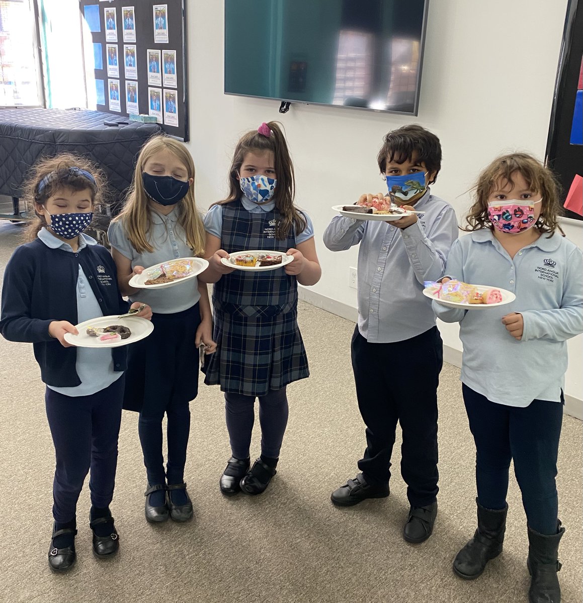 NAISNY's tweet image. Happy Valentines day from everyone at NAISNY. Our amazing PTA have arranged a bake sale so that everyone can share the love on this special day!