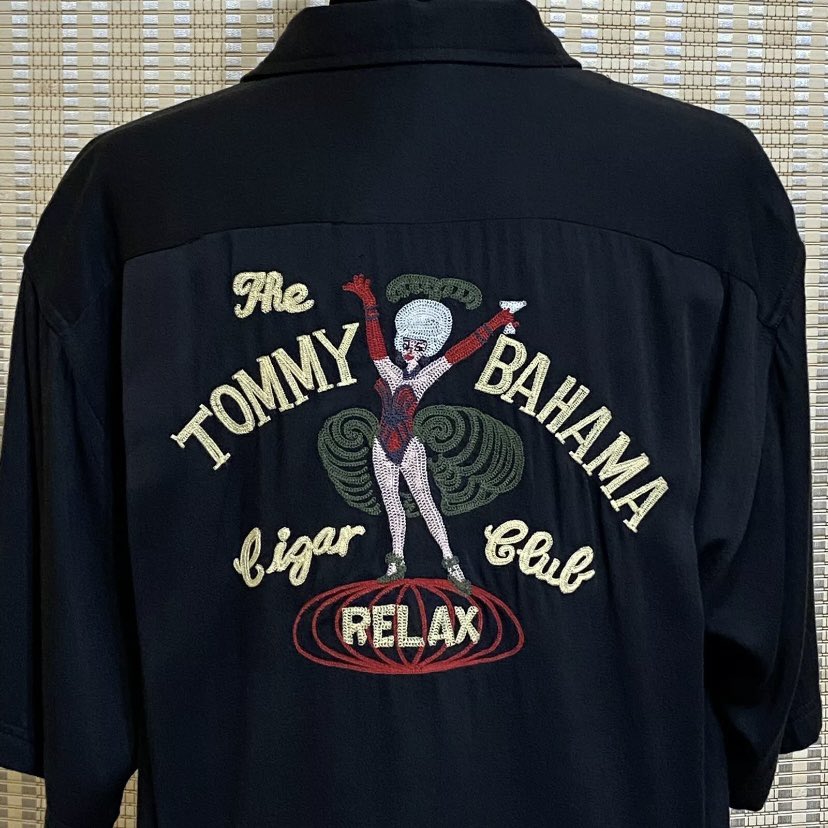 oceanic0817's tweet photo. New item in Oceanic’s Attic! 
Tommy Bahama Mens Hawaiian Shirt Size Small Cigar Club Embroidered Aloha $50.99 or best offer #ebayseller #tommybahama #cigar 

https://t.co/86byz4gxfj https://t.co/6s3k9HrBfl