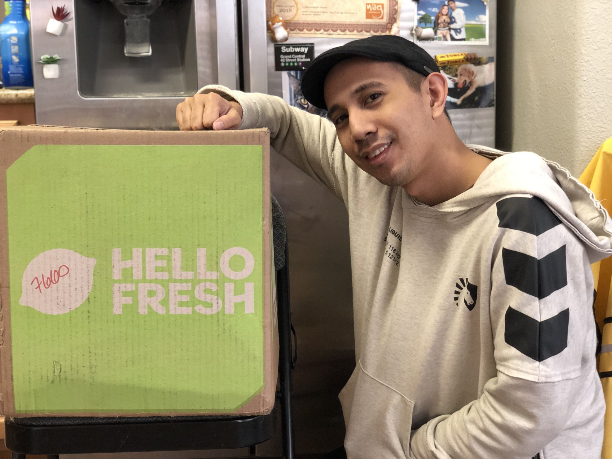 Chris On Twitter Got My HelloFresh Box And Excited To Cook Some Good chris-on-twitter-got-my-hellofresh-box-and-excited-to-cook-some-good