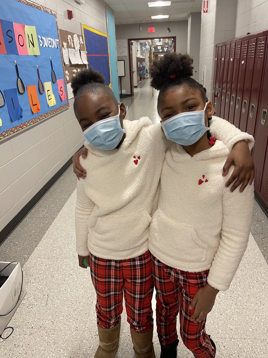 valentoure's tweet photo. Cousins twinning it on V-Day! ⁦@SipleySchool⁩ https://t.co/5KTjVqPfFl