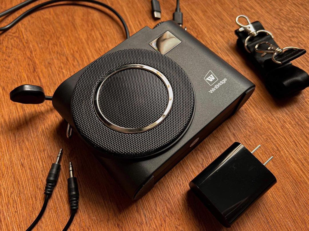 win_bridge's tweet photo. This newest #voiceamplifier from Winbridge is a total package!
S398 Features:
β
built-in high performance lithium battery β ultra long standby time
β
can deliver good sound quality between two S398 without the hassle of messy and tangle-prone wiring,Zero Cables Required https://t.co/uL1bjtCuiv