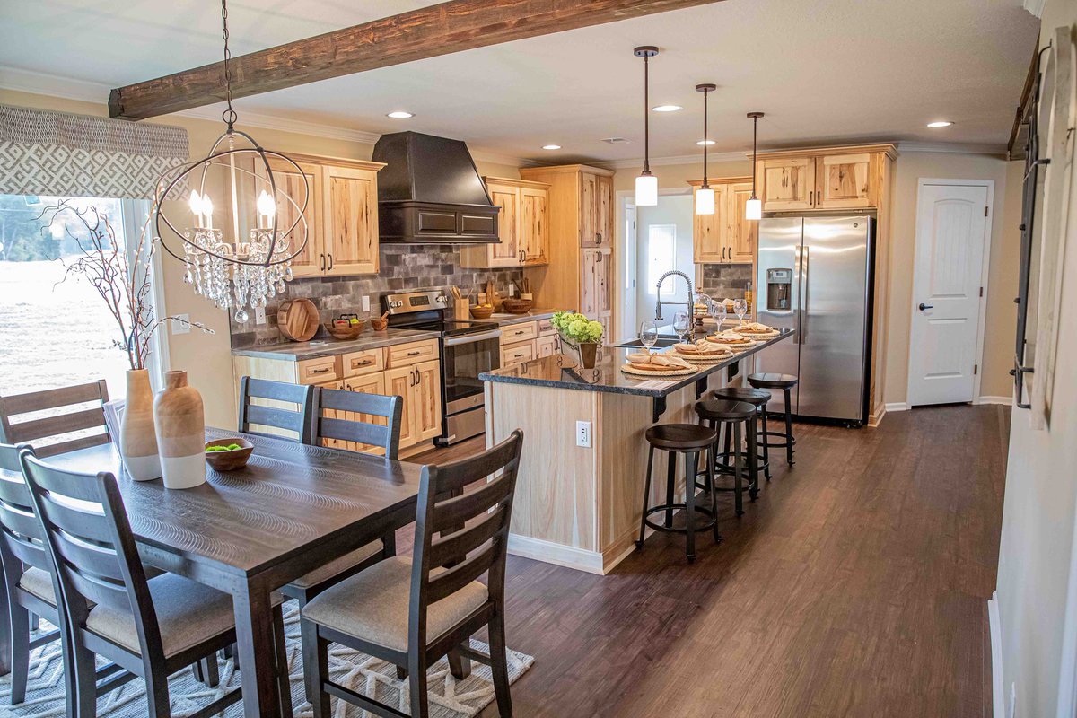Franklin_Homes's tweet photo. THE ❤️ OF THE HOME
Kitchens are for more than just cooking, which is why we create kitchen designs that live up to your expectations.
#franklinhomes #modular #modularhomes #modularbuilder #kitchen #dreamkitchen #farmhousekitchen #rustickitchen https://t.co/aWBIAzguuA