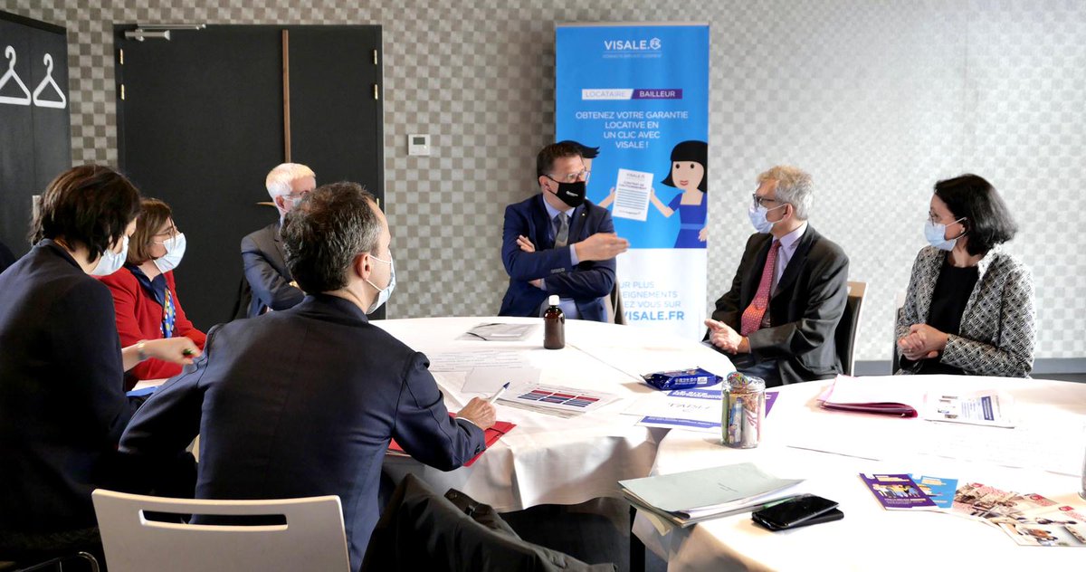 VilleCherbourg's tweet photo. .@ArriveBenoit participait aujourd’hui aux rencontres d’@ActionLogement pour recueillir les besoins des entreprises du territoire en termes de logements pour leurs salariés. Une démarche collaborative avec les acteurs locaux pour développer l'offre et mieux l'adapter aux besoins. https://t.co/MpATtXuvIX