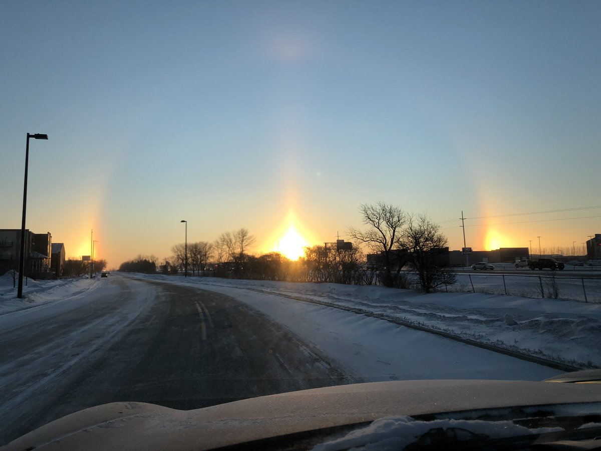 When it’s so cold on the prairie that you need three suns! #northdakota #Minnesota #icecold #WINTER #weather #oohbrr! https://t.co/z0pgUAf1kg