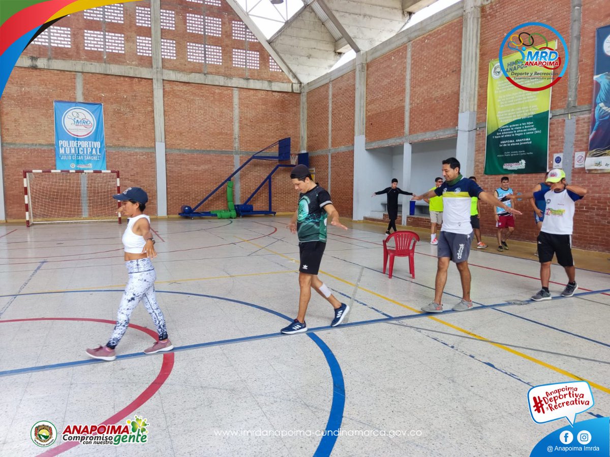 AnapoimaImrda's tweet photo. #deporteyrecreacion ✅🍀  Escuelas de Formación Deportiva y Deporte Social Comunitario 🤸🤾
Culminamos  la tercera y ultima jornada del taller de empatia y articulación de disciplinas deportivas para los  instructores de las EFD- Escuelas de formación deportiva. https://t.co/OmKGUvO75J