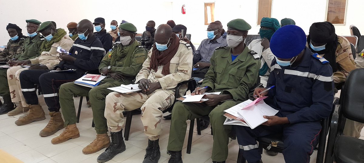 UN_MINUSMA's tweet photo. #Mali 🇲🇱 - #Tombouctou : la gestion des mouvements externes des détenus au cœur d’un atelier.
#A4P #ServingForPeace @Justice_Mali #DNAPES #DRAPES
Lire l'article ici 👉 https://t.co/L3aTC5vq8V https://t.co/NQHT5PEZ4z