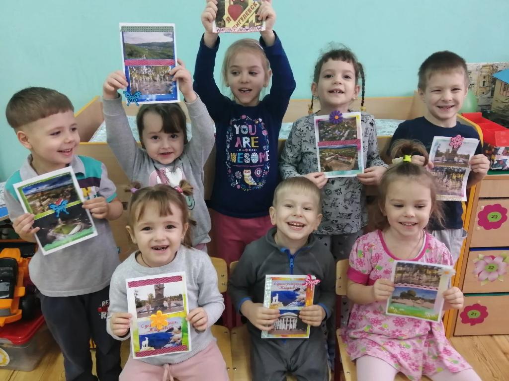 Дорогие друзья! 21 февраля нашему родному городу исполняется 70 лет. Ребята группы "Мыслители"  присоединились к акции Дома Молодежных Организаций и создали открытки, чтобы поздравить наш Жигулёвск с его 70-летием!