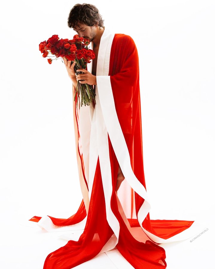 FLksxcsVgAQ4pXw?format=jpg&name=900x900