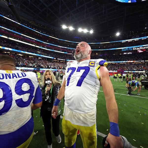 Laura Okmin (@lauraokmin) on Twitter photo Super Bowl post game is hectic, chaotic and amazing. This is our <a href="/westwood1sports/">Westwood One Sports</a> crew who frantically ran around grabbing players and coaches to interview live while confetti rained down. If we look tired - it’s because we were. If we look HAPPY… it’s because we are♥️ #SBLVI Super Bowl post game is hectic, chaotic and amazing. This is our <a href="/westwood1sports/">Westwood One Sports</a> crew who frantically ran around grabbing players and coaches to interview live while confetti rained down. If we look tired - it’s because we were. If we look HAPPY… it’s because we are♥️ #SBLVI