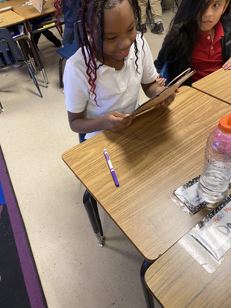 MrsWallace2nd's tweet photo. Students loved writing compliments to each other and getting to read them. Then the bags were perfect to hold all their goodies! #buildingeachotherup #sharethelove #happyValentinesDay @BirneyBobcats https://t.co/x1DFnb0Dgg