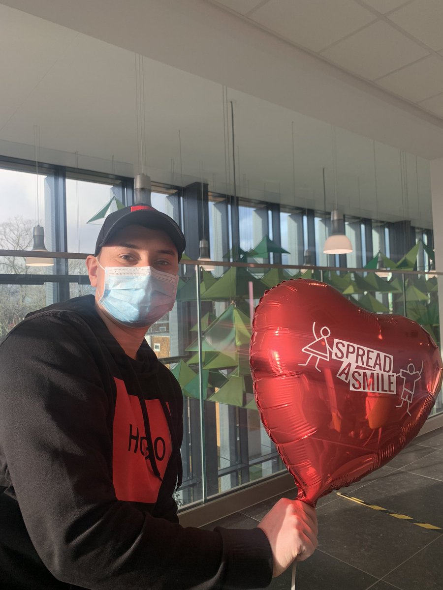 lorna_hatt's tweet photo. What a lovely surprise to have from @spreadasmileuk whilst waiting at the Christie’s hospital in Manchester. Spreading the love on my fiancées @AndrewRavenscr3 first day of treatment. Somewhere under the mask is a big cheesy smile. Thank you☺️💗 https://t.co/GQ26N0mqyK