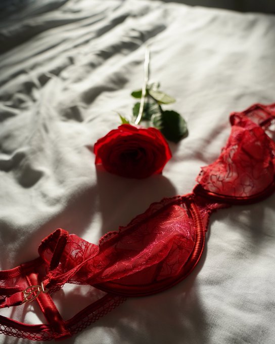Valentines Day Sale on my onlyfans page. Link in bio 😘 https://t.co/V5eBBF9GJV<a href="/tag/gym"class="tags"><span>#gym</span></a><a href="/tag/booty"class="tags"><span>#booty</span></a><a href="/tag/abs"class="tags"><span>#abs</span></a><a href="/tag/bodypositivity"class="tags"><span>#bodypositivity</span></a><a href="/tag/fridaymorning"class="tags"><span>#fridaymorning</span></a>