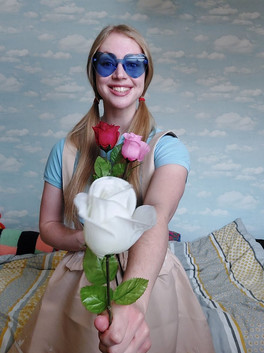snowflakesareok's tweet photo. Happy Valentine's Day to @cyber_bree! 

I took this opportunity to attempt the Patton skirt look with a valentine's twist! I hope you like it and have an amazing day!

(Also thank you @Abby_doesart for organising this awesome project!) #fandergiftexchange https://t.co/n1x6GJR3Ff