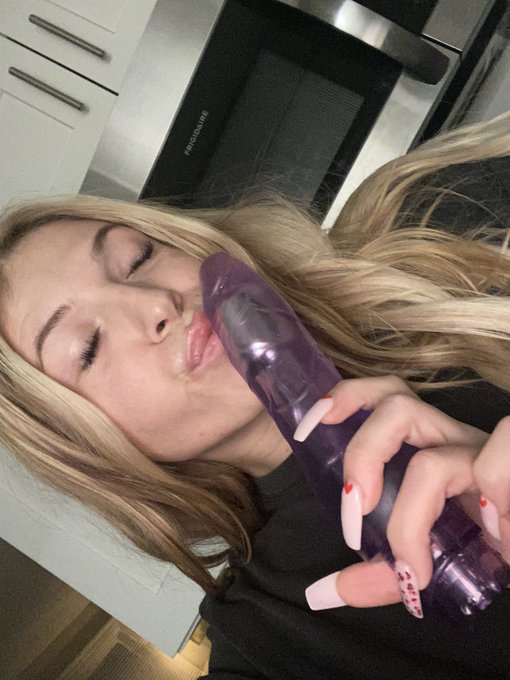 Happy valentines baby! I love you so so much 💖💖💖😘😘😘 https://t.co/X7OjQ7Eb63<a href="/tag/miami"class="tags"><span>#miami</span></a>