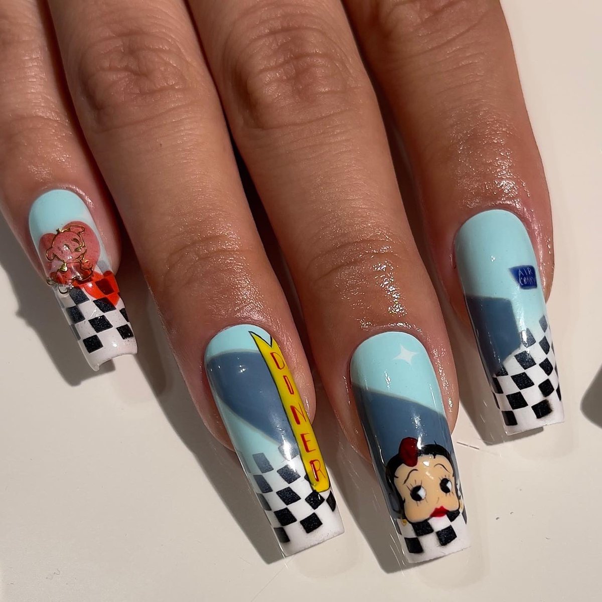 brexdaa's tweet photo. Betty Boop Diner nail set i did the other day ! https://t.co/qeYzzilcCk