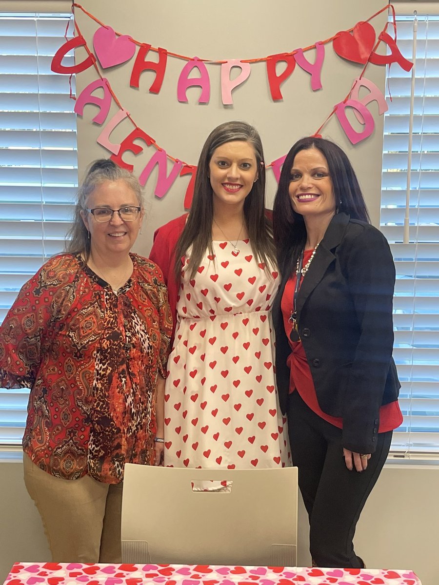 Happy Valentine’s Day from our fun loving crew to yours! ❤️ #valentines #valentinesday #bemine #bemyvalentine