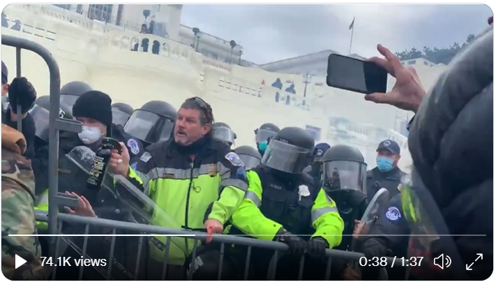 LsquaredRE's tweet photo. @capitolresearc3 @ellemm47 @ne0ndistraction @EnrahJ @Chirparrooo In that case here is additional footage from around the same time frame https://t.co/9H6wdxj90s https://t.co/wmobnyzcQn