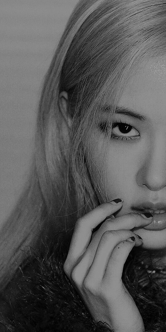 blukpinks's tweet photo. The Vocals https://t.co/PiNQiu9zH7