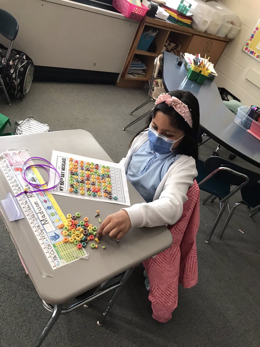 SAJHLibrary's tweet photo. Look whose counting the days! It all adds up to fun learning. #100DaysofSchool https://t.co/408ZZQ3p4I