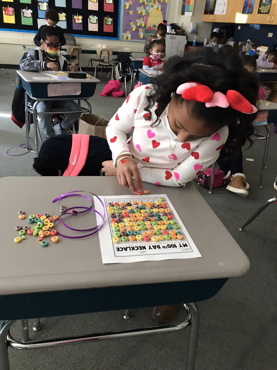 SAJHLibrary's tweet photo. Look whose counting the days! It all adds up to fun learning. #100DaysofSchool https://t.co/408ZZQ3p4I