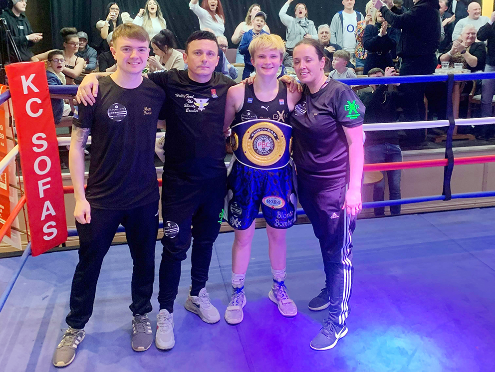 CommenceBattle's tweet image. Teen Sensation Hollie Towl Secures European Crown After Battle Royale Against Italy’s Nadia Flalhi letbattlecommence.com @BIBABoxing @BoxerHollieTowl @WBCWomensBoxing @TKOBoxOffice @RingWalkUkMedia @ESPNRingside @LIITRBOXING