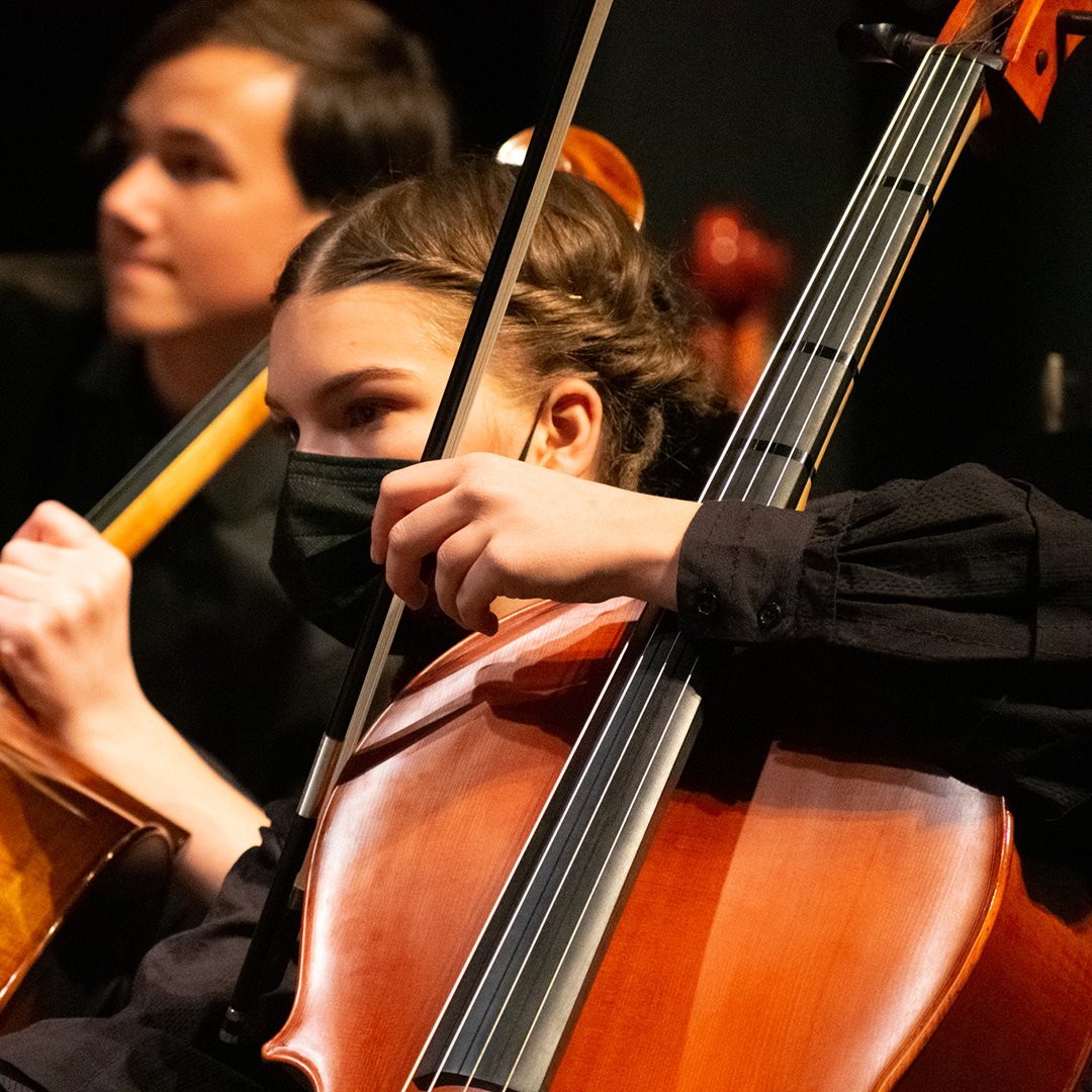 dcsdk12's tweet photo. Music filled the Castle View HS auditorium for the 2022 Middle School Honor Band and Honor String Orchestra concert last Saturday. Middle school musicians have the unique opportunity to perform outside of their school performing groups. Congratulations on a fine performance! https://t.co/go6ltQk5Jp