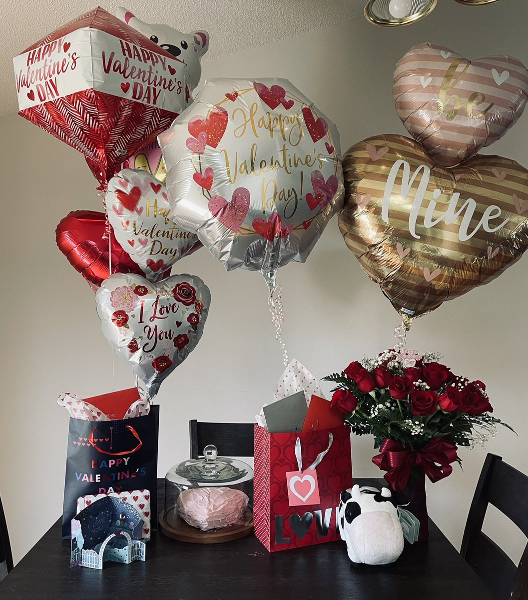 ItsCaseyKay's tweet photo. Happy Valentine’s Day❤️ Still obsessed with you @RarezyGG https://t.co/yIxLILkAXK