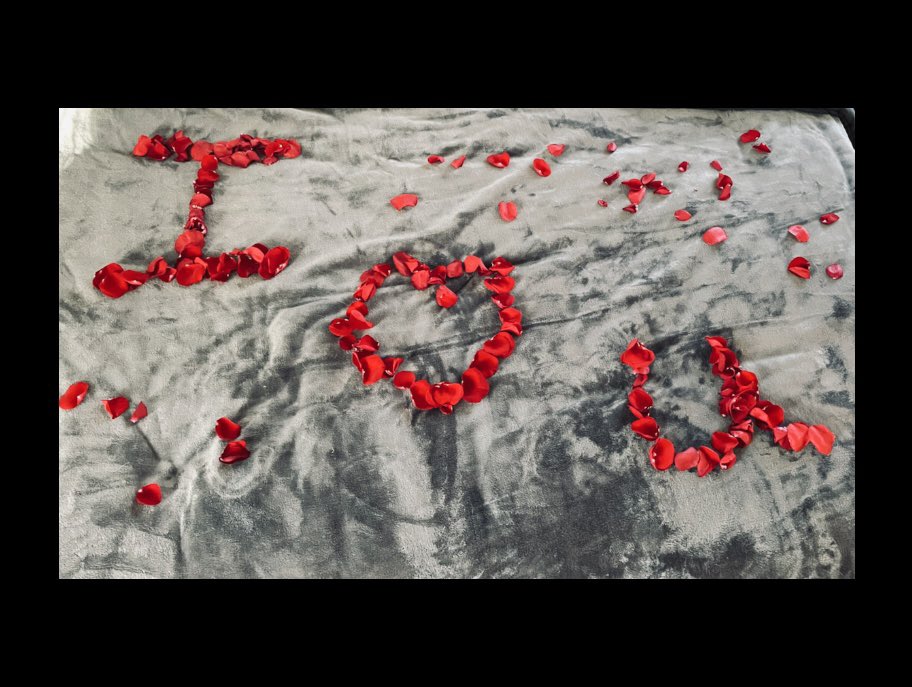 ItsCaseyKay's tweet photo. Happy Valentine’s Day❤️ Still obsessed with you @RarezyGG https://t.co/yIxLILkAXK