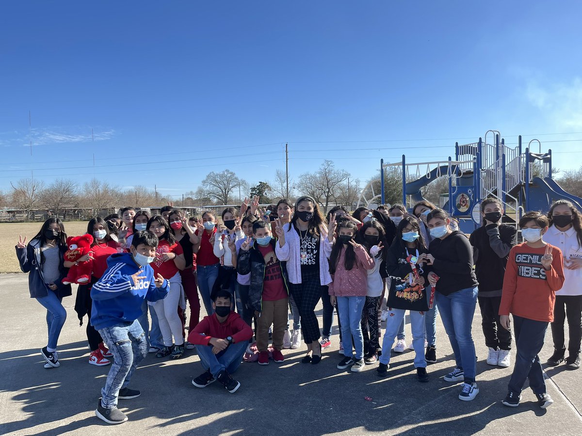 montoyatrev24's tweet image. My class is definitely full of sweethearts !!!❤️🥰#WEshine #Wilsonelementary #Kidsdeserveit