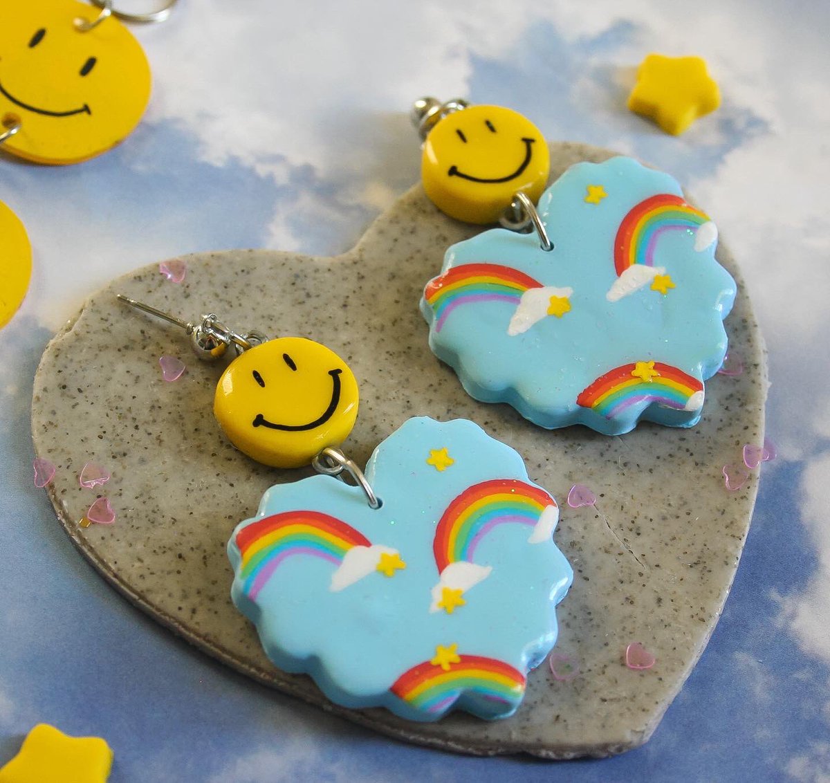 PudgyMade's tweet photo. 🌈Everything is live !! Also use code VDAY for 15% off your entire order 🥳❤️ 🌈 links below ! https://t.co/qSFhEyZoTJ