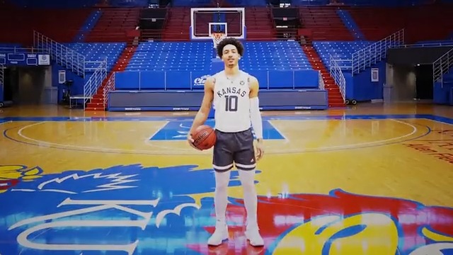 Kansas Men S Basketball Throwing It Way Back Tonight A Uniform Celebrating The 100 Year Anniversary Of The 1922 Helms National Championship T Co Po30gwm3ke Twitter