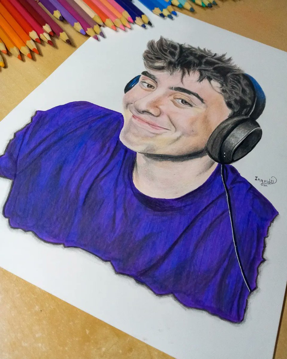 Ingrid_Acual21's tweet photo. Dibujando a @Karchezzz espero les guste el dibujo..🥰 #karchez #ingrid21 https://t.co/A0YnBTmzpj