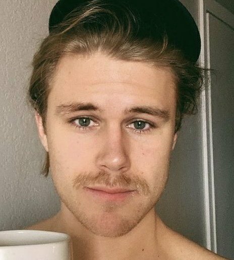 chowediscn's tweet photo. moustache 🧔 https://t.co/wHhIlbdGYH