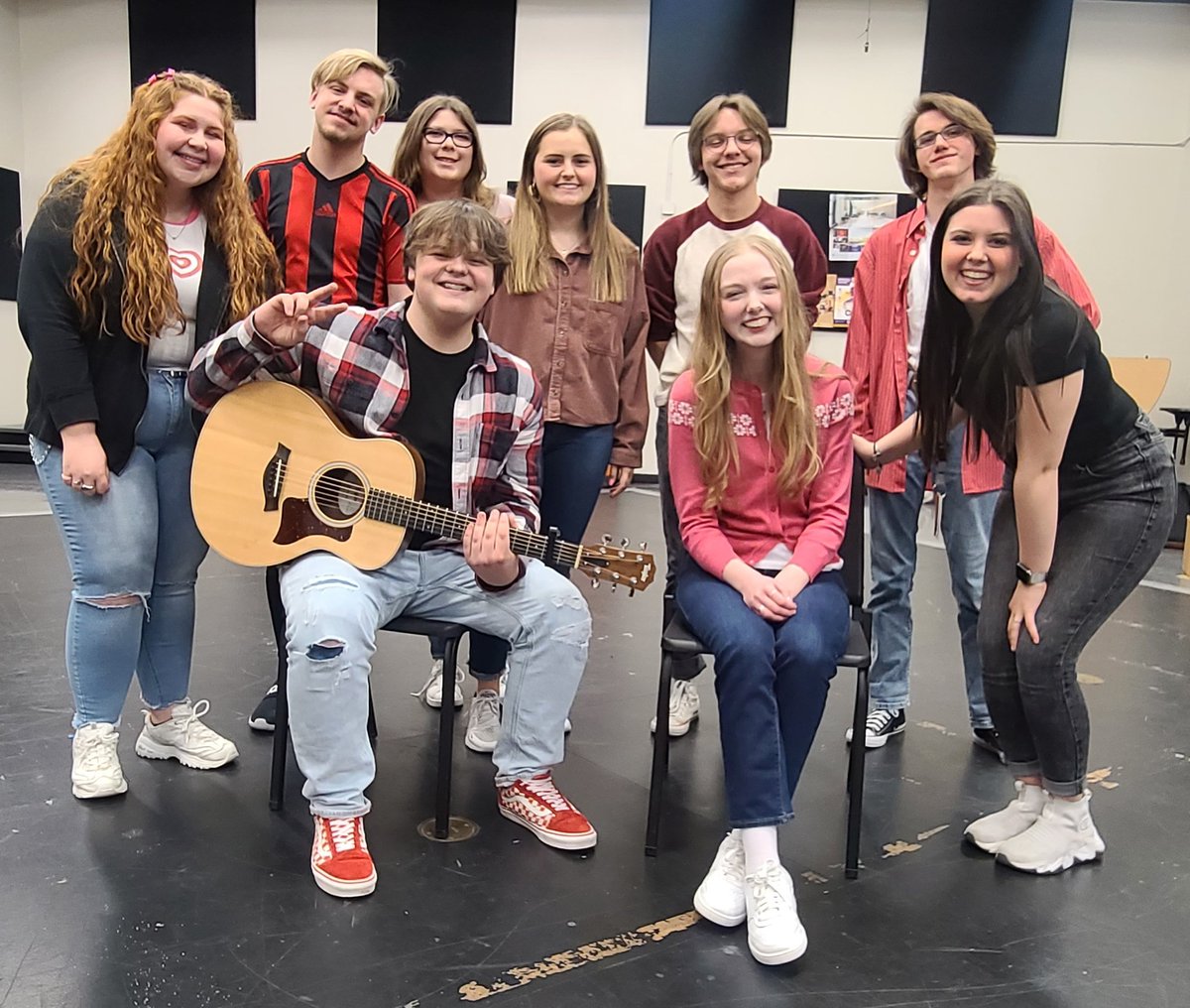 Thanks to these fabulous singers for performing on the United In Harmony Puppy Love Playlist a Solo Showcase. We hope you all have a great Valentine's Day!