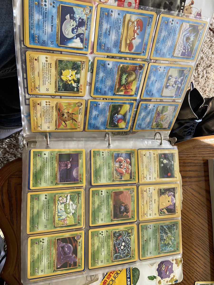 MRemy252's tweet photo. My girlfriend found her binder with her old Pokémon cards in them 🤩 my god it’s beautiful 
#Pokemon #TradingCards #BaseSet #FossilSet #JungleSet #Topps #PokemonCards https://t.co/d0uWrSUk1A