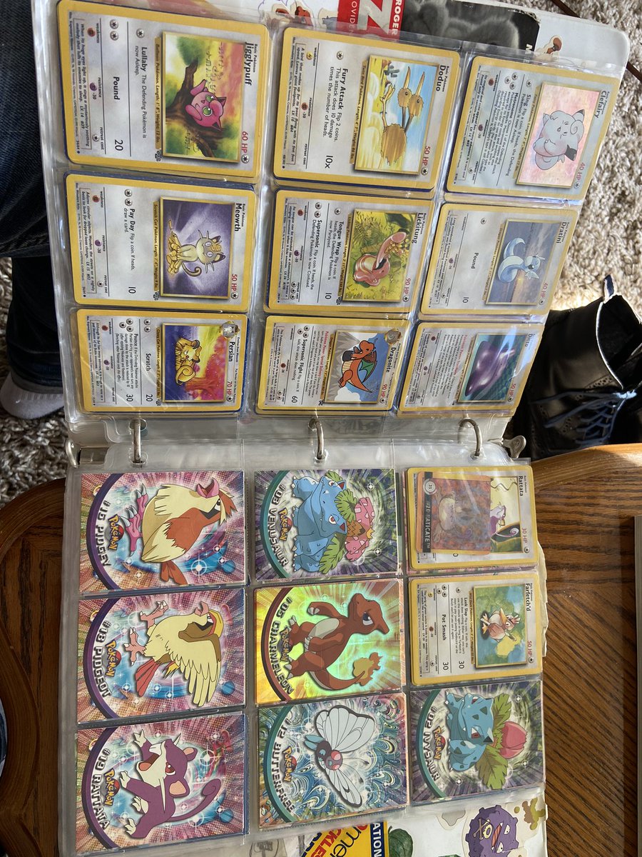 MRemy252's tweet photo. My girlfriend found her binder with her old Pokémon cards in them 🤩 my god it’s beautiful 
#Pokemon #TradingCards #BaseSet #FossilSet #JungleSet #Topps #PokemonCards https://t.co/d0uWrSUk1A