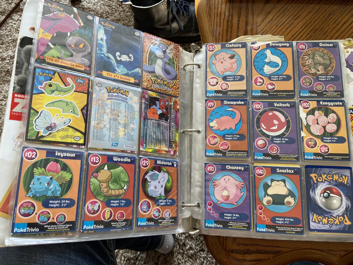 MRemy252's tweet photo. My girlfriend found her binder with her old Pokémon cards in them 🤩 my god it’s beautiful 
#Pokemon #TradingCards #BaseSet #FossilSet #JungleSet #Topps #PokemonCards https://t.co/d0uWrSUk1A