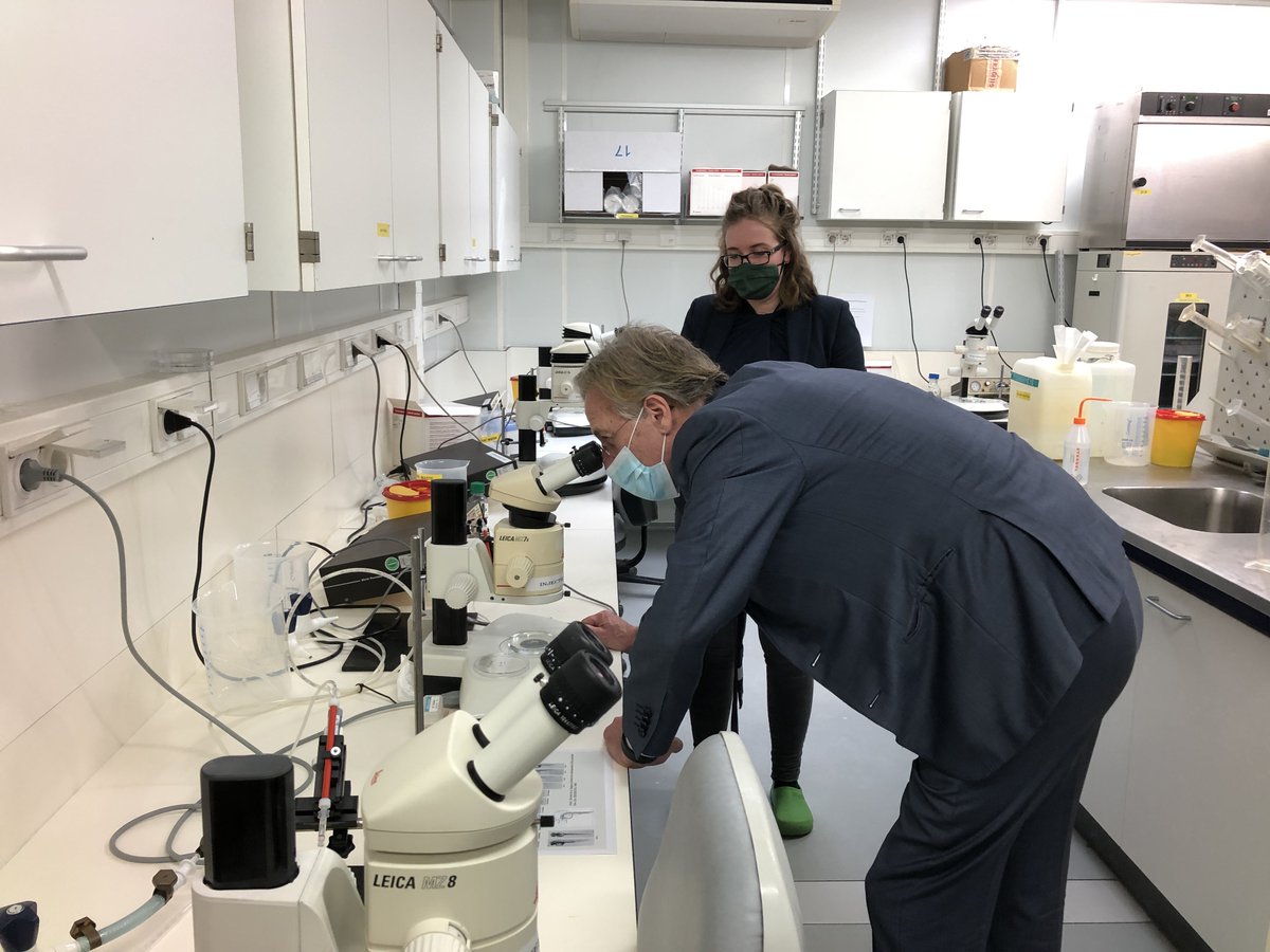 In de stad waar ik gestudeerd heb sprak ik met de <a href="/UniUtrecht/">Utrecht University</a> en <a href="/_Hubrecht/">Hubrecht Institute</a> over #OpenScience en erkennen en waarderen, twee ontwikkelingen die goed samen gaan. Maar ook over druk die bij studenten en jonge wetenschappers terecht komt, daar moeten we samen wat mee.