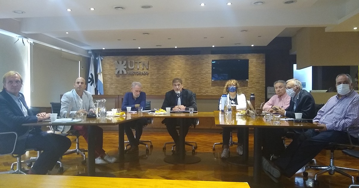 #noticiasutn #UTNChubut
La decana de nuestra Casa de Estudios, @DianaHelgaBohn1 participó, junto a sus pares del país, de la primera reunión con autoridades máximas del Rectorado. 
#GestiónColectiva #ComunidadUTN #UTNChubut
#UniversidadPública #UniversidadPaís