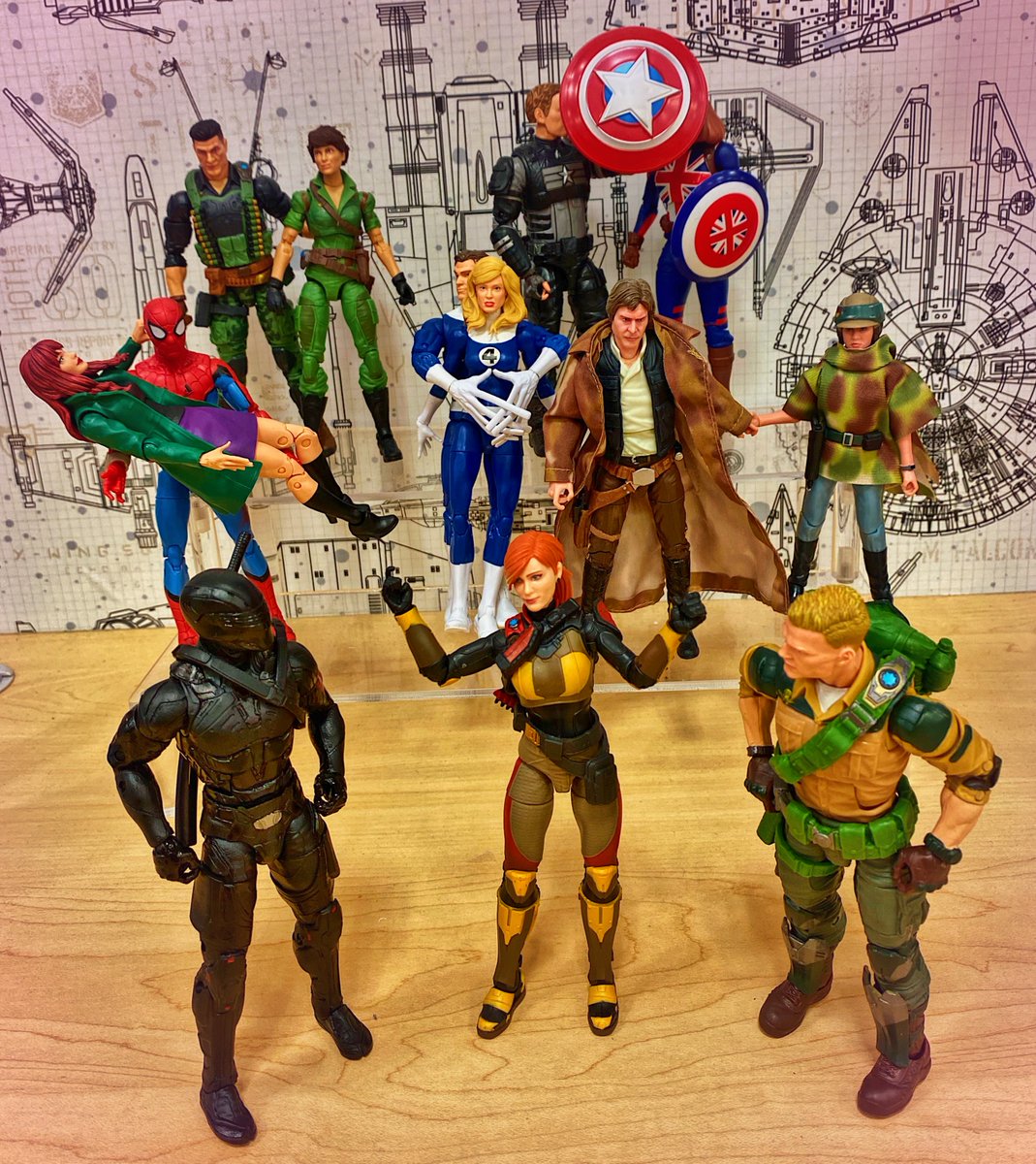 DorksideBoro's tweet photo. Happy Valentine's Day!💘 From all of us @DorksideBoro!

#dorksidetoys #valentinesday #actionfigures #toypic #toyphoto #toystore https://t.co/qhKidME37N