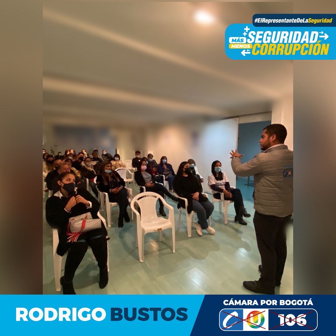 RodrigoBustosRo's tweet photo. ¡Seguimos recorriendo Bogotá!
Estuvimos en la localidad de Chapinero, estamos seguros que la seguridad de las mujeres es una prioridad. Vamos de frente a combatir el abuso y el acoso del que son víctimas las bogotanas 
#RodrigoBustos #C106 #MásSeguridadMenosCorrupción https://t.co/I7Yr3LMqDr