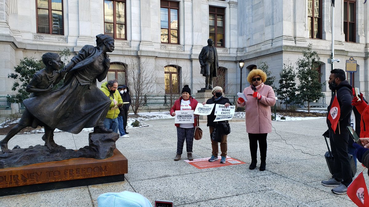 eusebio_amy's tweet photo. From #LovePark to #OctaviusCatto to #HarrietTubman local leaders marched, rallied and gathered in PHL demanding #Citizenship4all on #DayWithoutImmigrants #publicart https://t.co/REe1L4kr69
