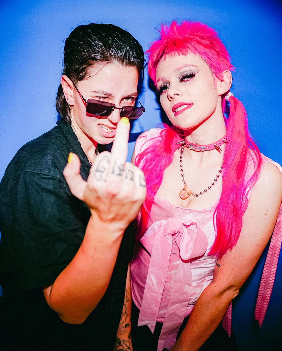 girlimusic's tweet image. when i was a little girl 
all the books on all the shelves
told me i wanted a prince
while Jasmine was dreaming of Aladdin 
i was more into Marianne 
Ariel got Eric i want Erica ♥️ 

photo of me &amp;amp; my valentine by @ElaireCreates